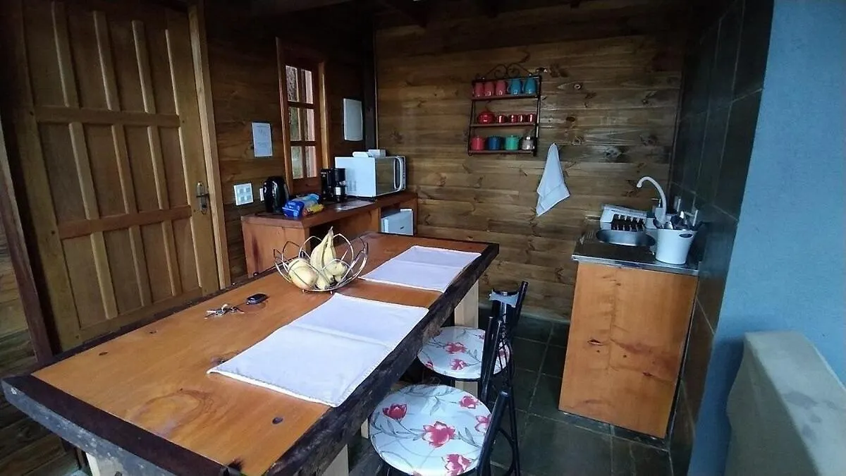 Daire Chale Dos Tucanos- Parede De Vidro Com Linda Vista Campos do Jordao